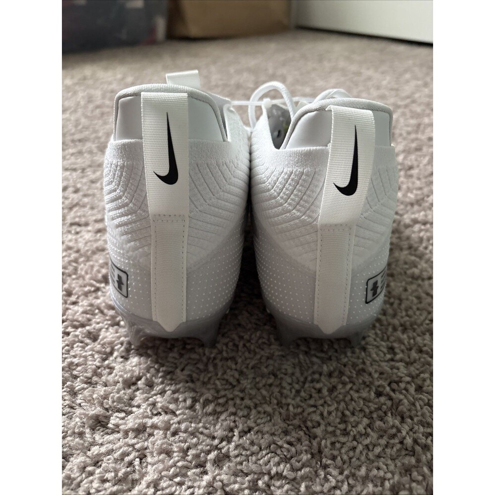 Nike Men's 10.5 Alpha Menace 4 Elite Football Cleats White/Silver FD7036-100 New - Picture 3 of 6